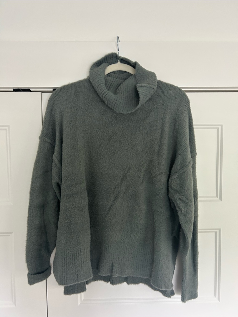 aerie Green Turtleneck Sweater